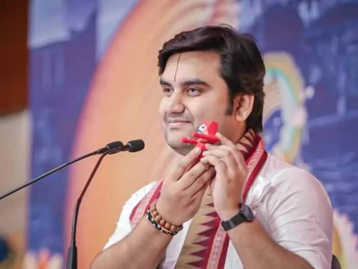 Indresh Ji Maharaj  1