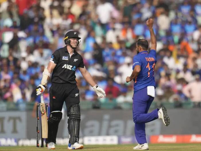 Mohammed Shami dismissed Michael Bracewell