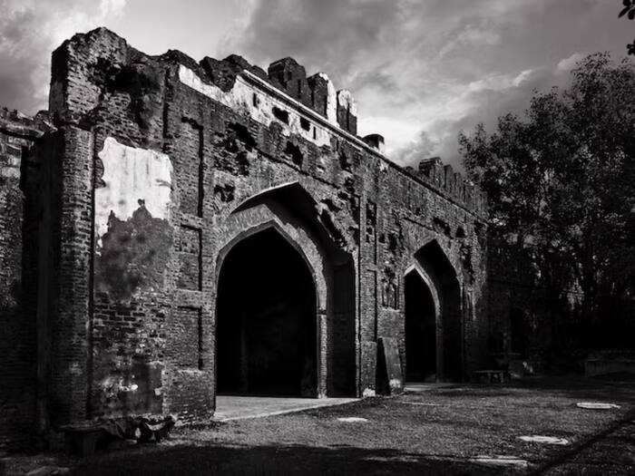 Mysterious forts in Himachal Pradesh