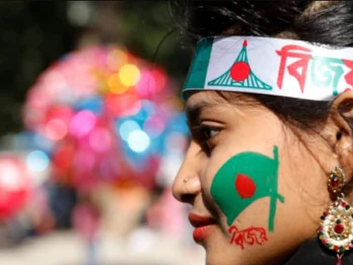 Shocking facts about Amar Sonar Bangla lyrics