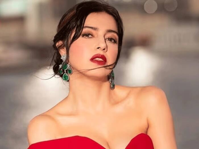 Divya khosle unknown facts