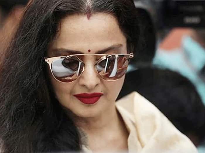 Rekha in sindoor