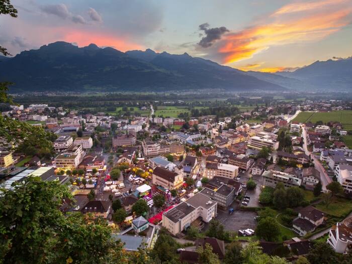 What percentage of people in china are patriots