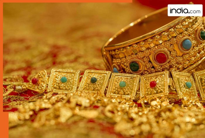 Today Gold, Silver Rate December 08: Check 18, 22, 24 carat Gold prices in Chennai, Mumbai, Delhi, Kolkata