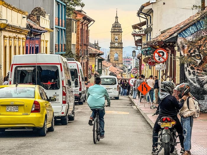 10000 Indian Rupees In Colombia Currency