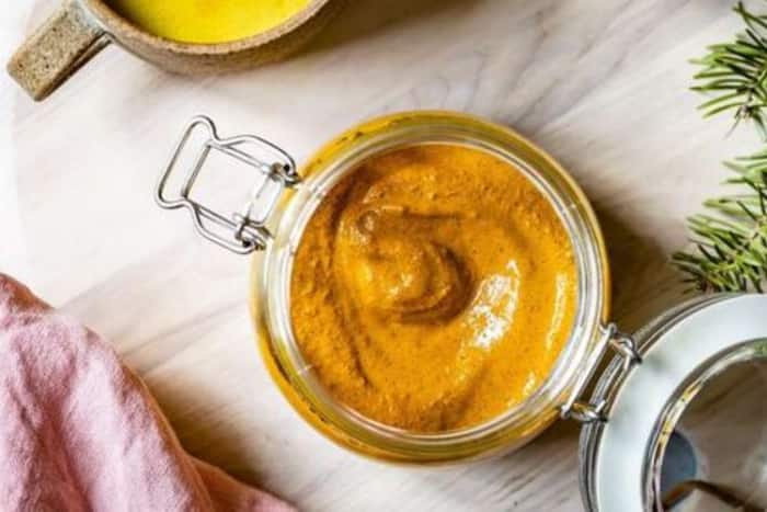 Aloe vera and turmeric for skin
