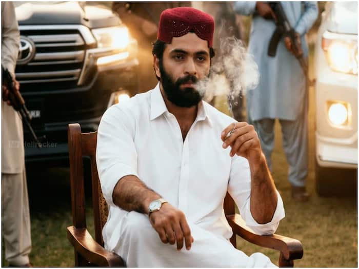 Rishi Kapoor as Uzair