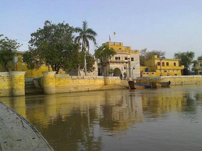 Sadh Belo Mandir Pakistan