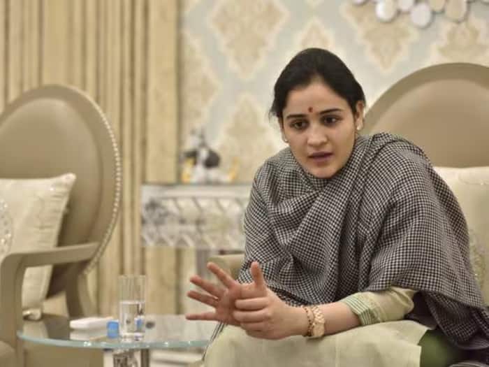 Samajwadi Party family dispute