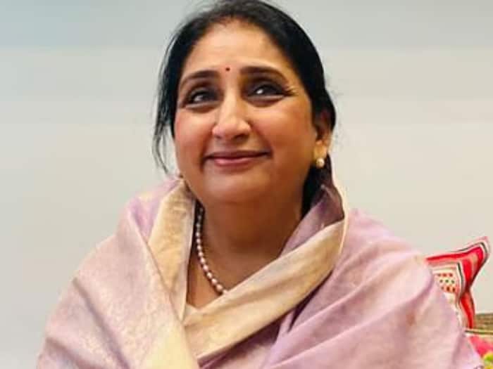 Sunetra Pawar political career