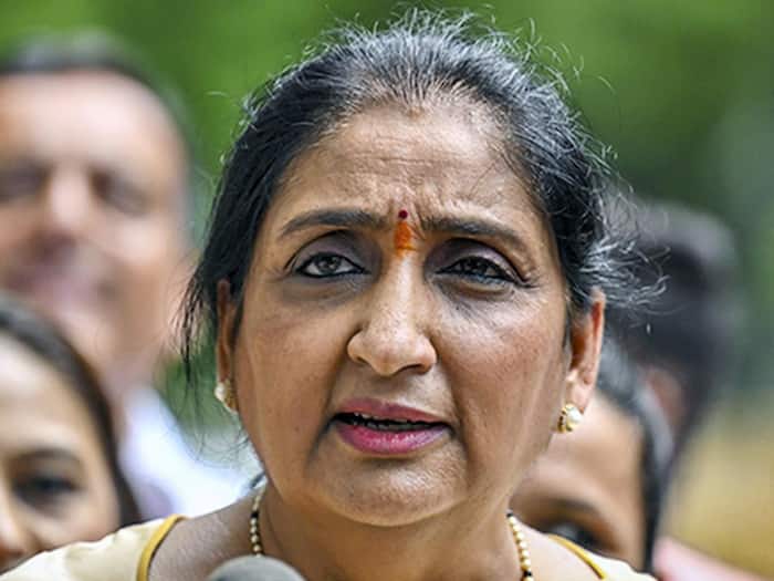 Sunetra Pawar role in Maharashtra politics