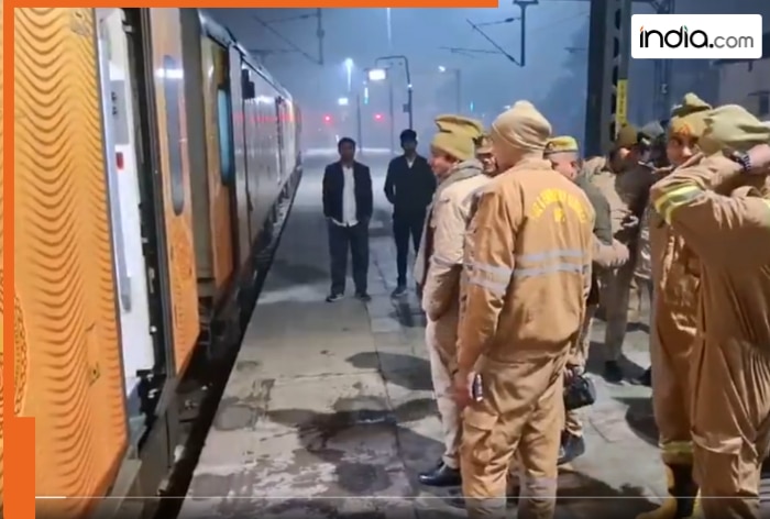 Bomb Threat: Delhi-Patna Rajdhani train halted for several minutes, panic at Mau Railway Junction