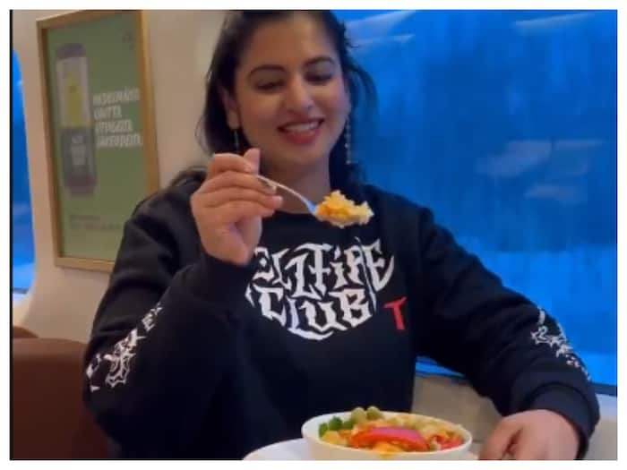 Train Restaurant Facility