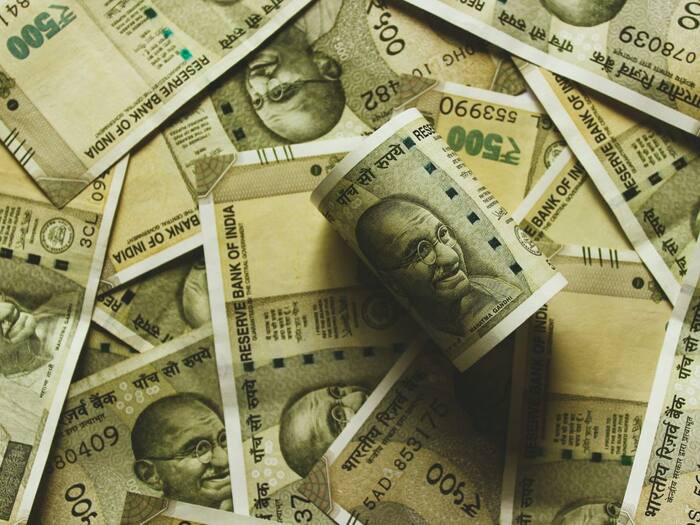 Indian rupee vs US dollar  2