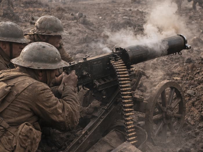 Recoil operated machine gun