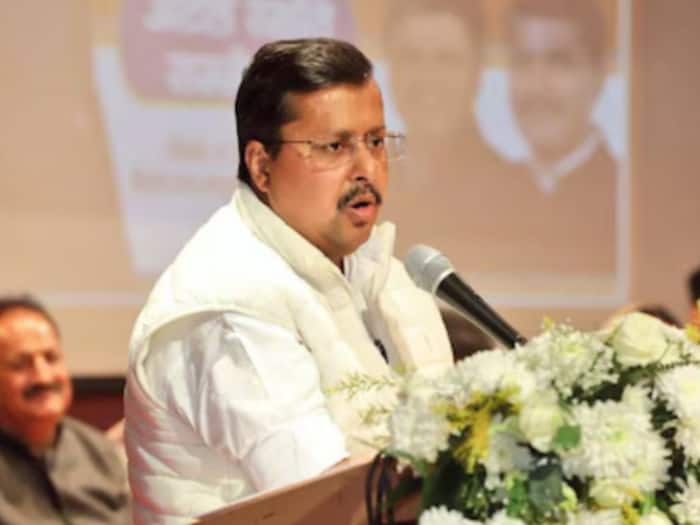 Nitin Nabin 12th School Name