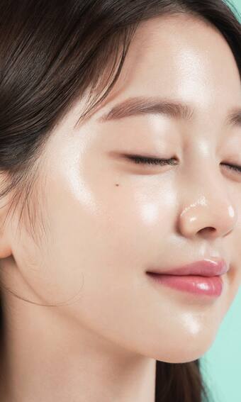 कोरियन गर्ल्स की स्किन इतना ग्लो कैसे करती है?