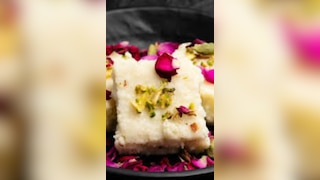 बस 2 चीजों से बन जाएगी की ये स्वादिष्ट बर्फी, इस शिवरात्रि करें ट्राई