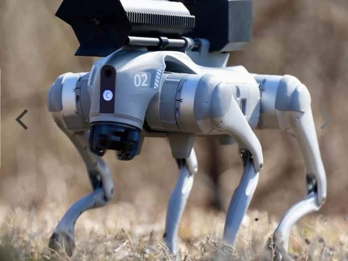 AI robot dog in hindi