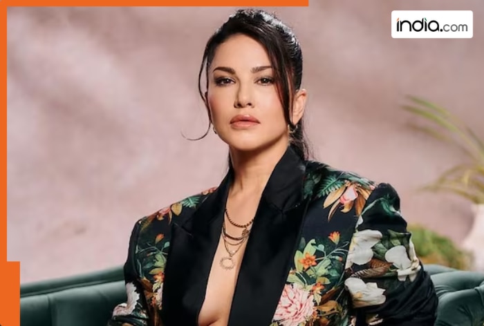 Sunny Leone had a major wardrobe malfunction, couldn't care less - Watch Video