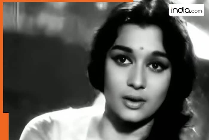 This 4:12-minute romantic song by Lata Mangeshkar is 59 years old but still touches the heart; cast is…, iconic movie is…