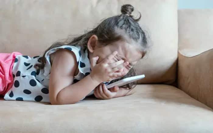 Tips to get rid of mobile addiction in children