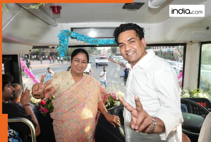 Delhi CM Rekha Gupta flags off double-decker tourist bus service, know ticket prices and details here