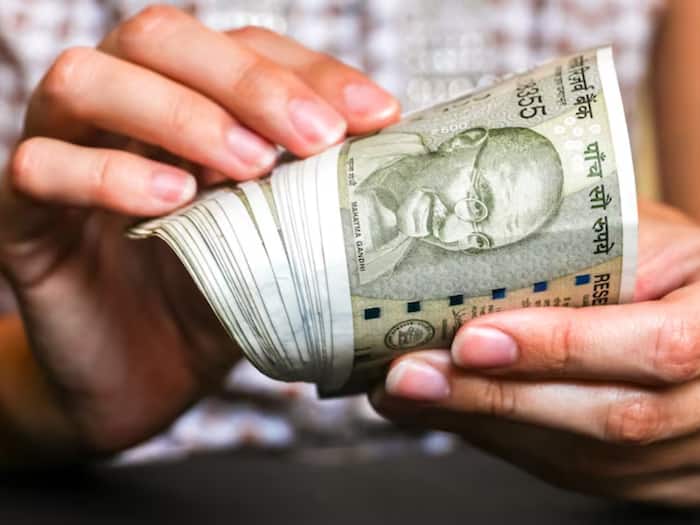 Saree with diamonds worth 36 crore