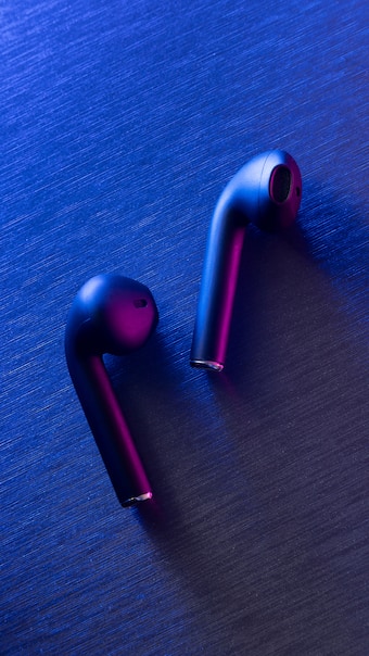 High Performance Earbuds with Powerful Bass