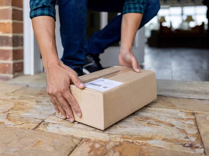 Parcel delivery scam