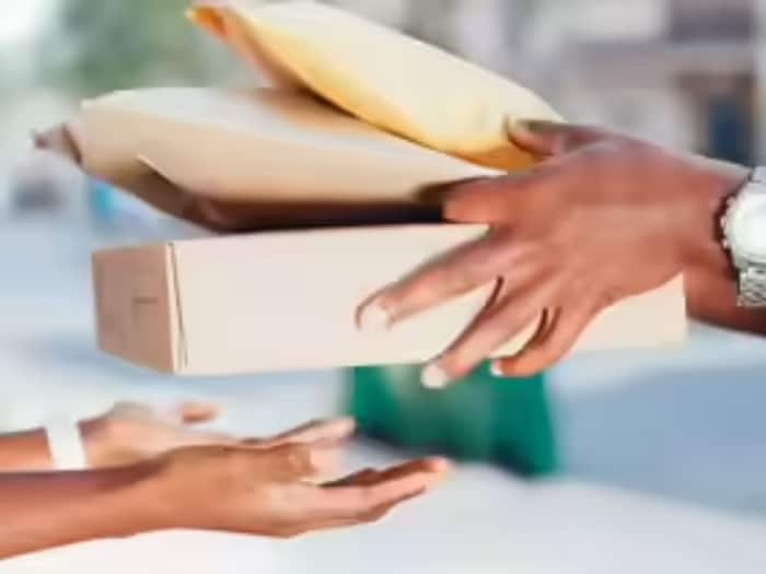 Parcel delivery scam