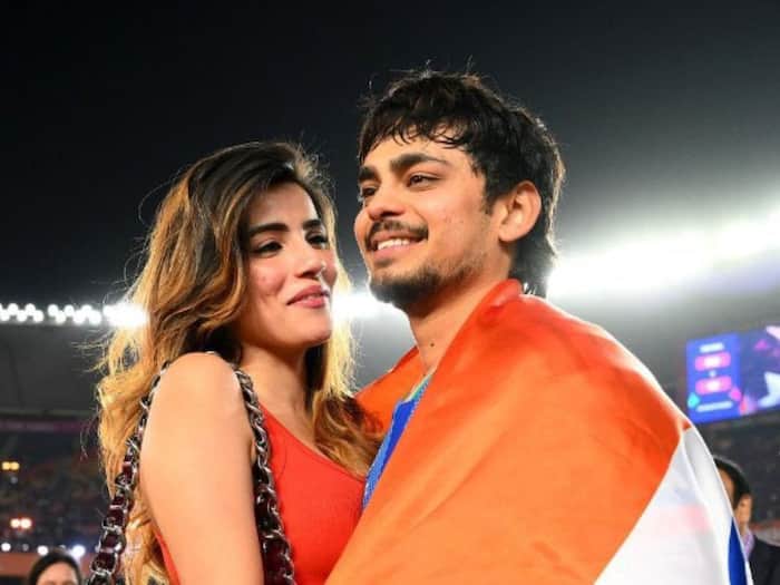 Ishan Kishan Aditi Hundia  1