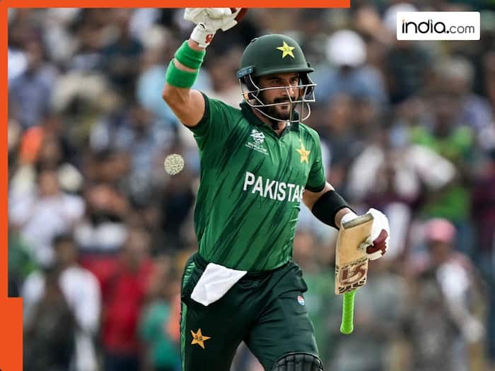Sahibzada Farhan century