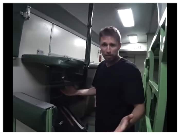 How Pakistan First Class AC Train Look Like