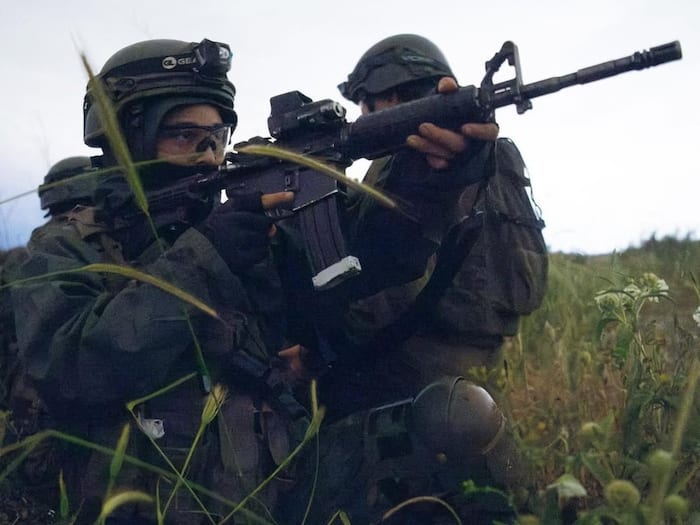 Israeli soldiers mask reason