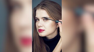 Natural Look Eyebrow Shaping Pencil