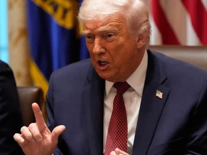 Donald Trump rating in us