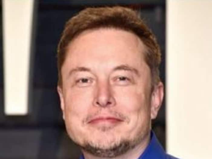 Elon Musk salary per day
