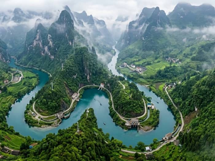 China super dam slows earth rotation