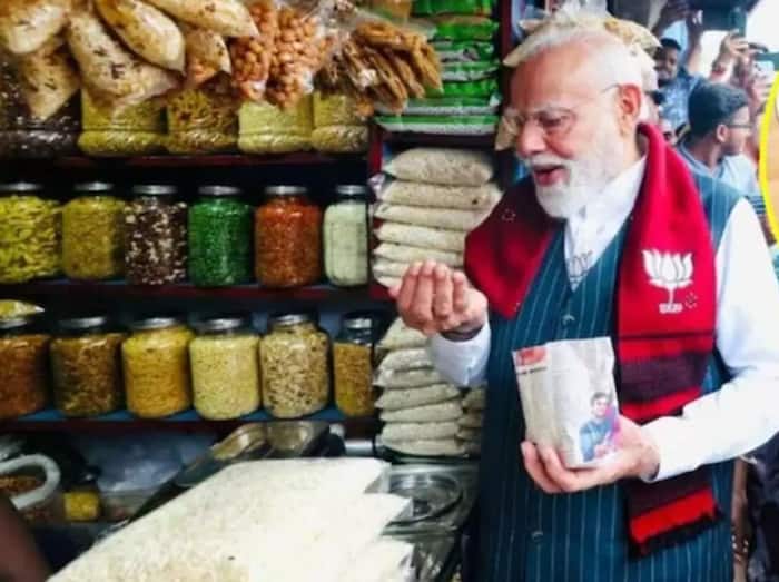 PM Modi Jhalmuri Vendor
