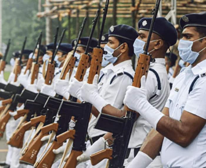 Heat reflecting white uniform
