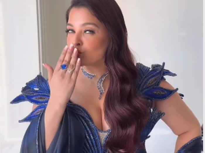 Aishwarya rai troll for old age