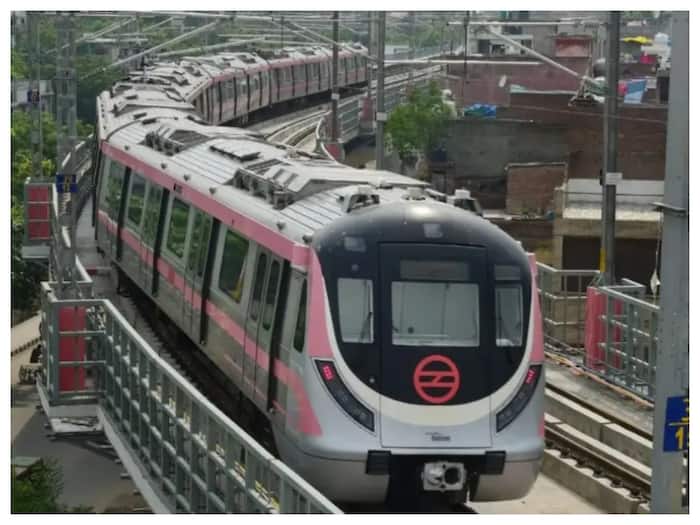 Delhi Metro Daily Income