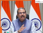 NEET UG: अगले साल से NEET परीक्षा ऑनलाइन होगी, हटाई जाएगी OMR शीट, केंद्रीय शिक्षा मंत्री धर्मेंद्र प्रधान ने की ये बड़ी घोषणाएं