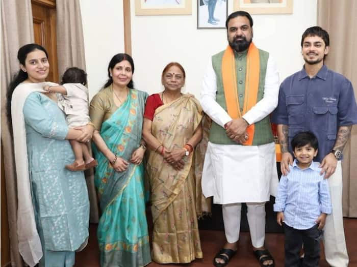 Ishan Kishan and Family