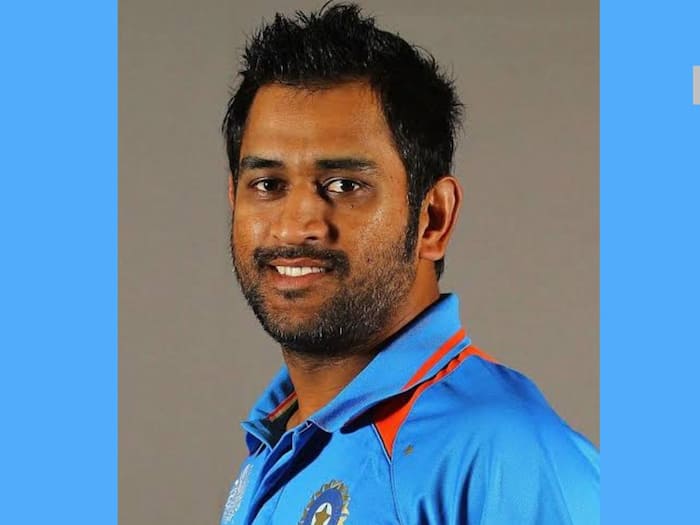MS Dhoni yearly income