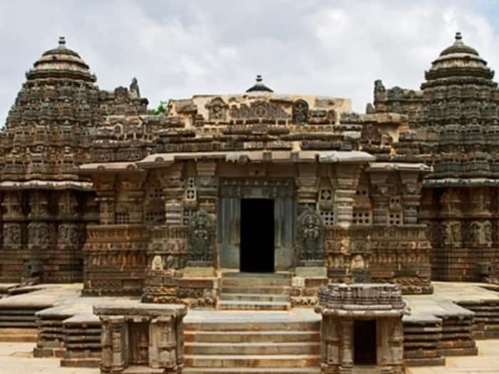 Pakistan ancient hindu temple