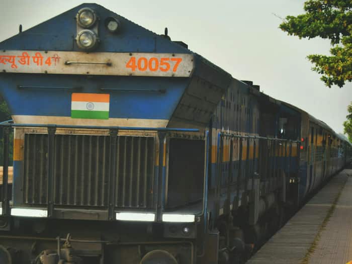 Pashupatinath Yatra train