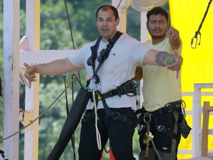 Prateek Yadav Bungee Jumping