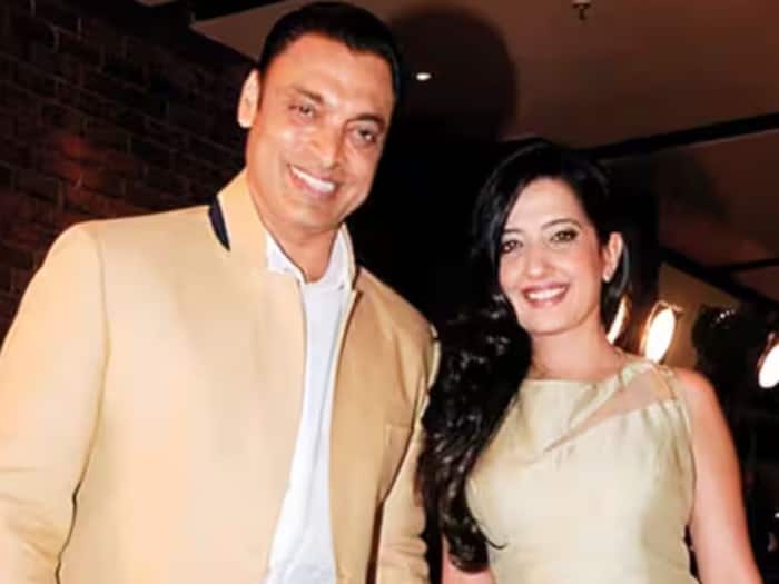 Shoaib Akhtar Wife